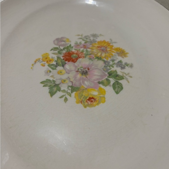 Vintage  Yellow and White Round Serveware Plate with Floral Design - Picture 3 of 9